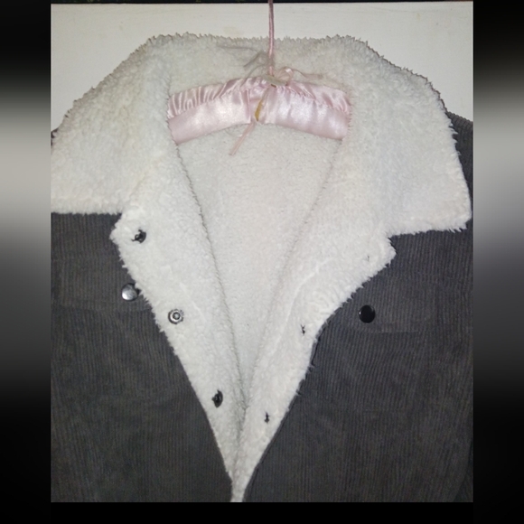 Snap Down Collared Jacket - Picture 7 of 7